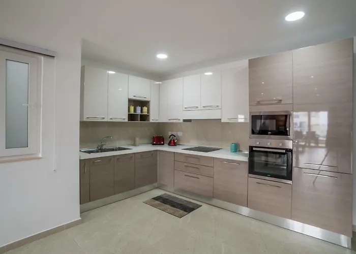 Luxury Valley View St Julians Daire Saint Julian's